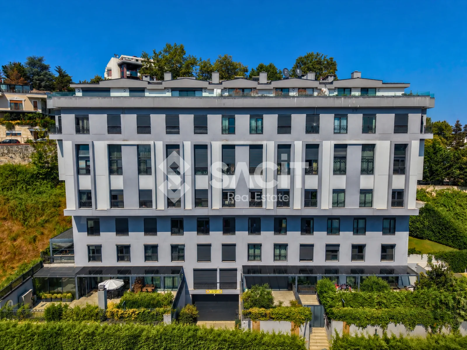 Emirgan Apartments by Seba